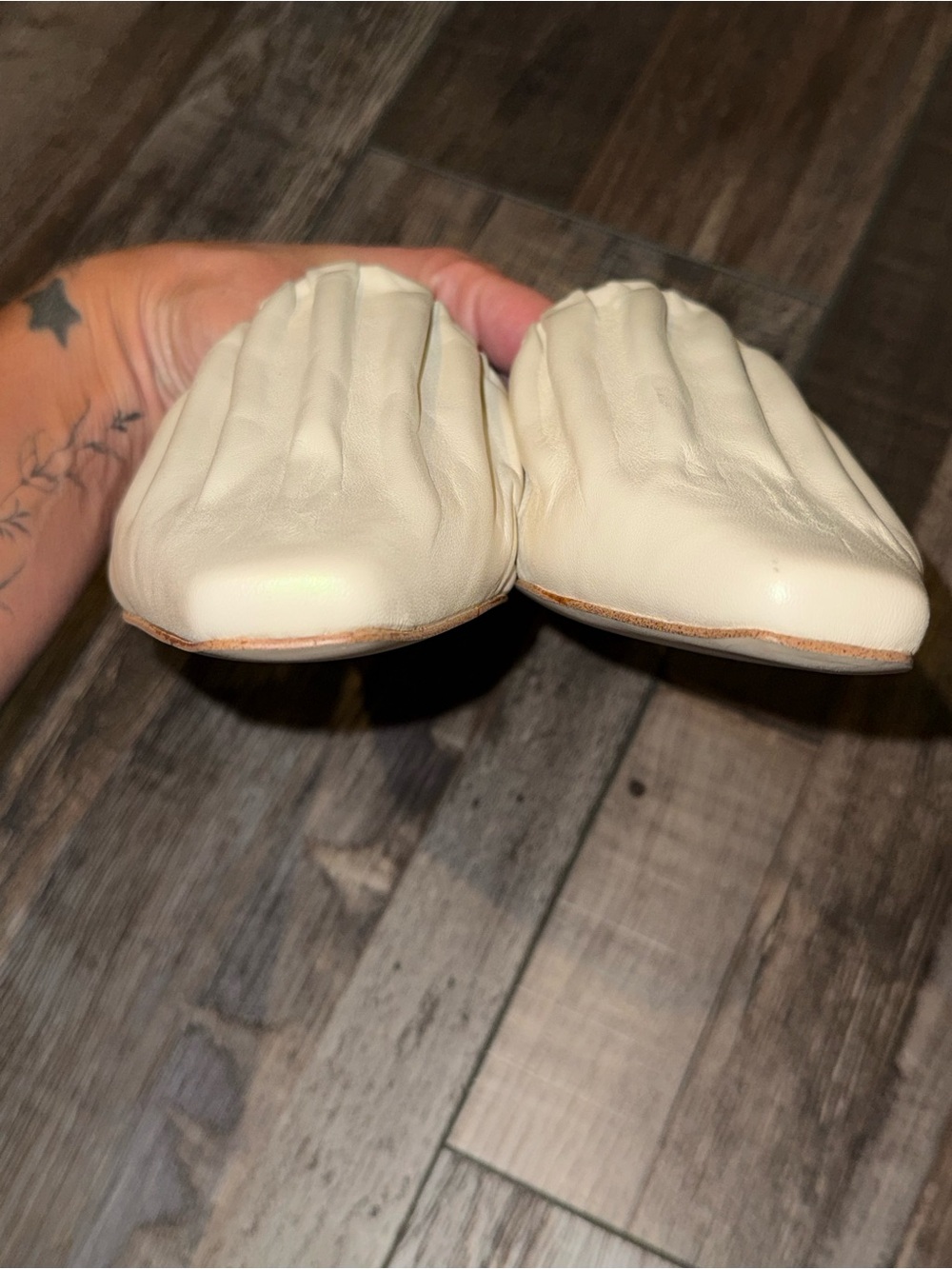 Sam Edelman Cream Ruched Slip-On Mules - Picture 4 of 7